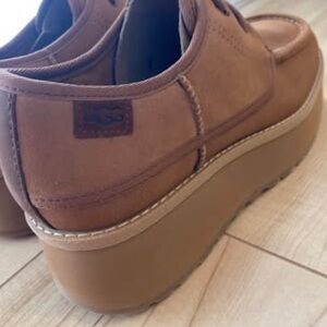 New in box…Ugg Cityfunc Platform Derby Shoe in Che color